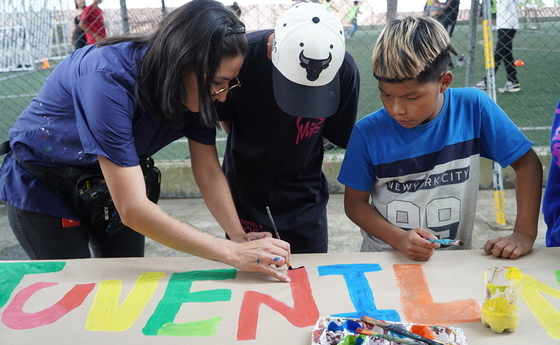  Jugend Eine Welt: Neue Chancen für ehemalige Kindersoldaten in Kolumbien                   