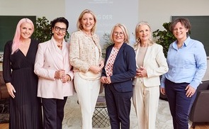 Ines Thomsen, Elfriede Haindl, Hermine Eder, , , Andrea Taschl-Erber