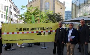 V. l.: Bischofsvikar Mag. Maximilian Mittendorfer, Dr. Johann Kalliauer (ÖGB), Christian Winkler (Bischöfliche Arbeitslosenstiftung, Vertreter der Veranstaltungsgemeinschaft „Tag der Arbeitslosen')