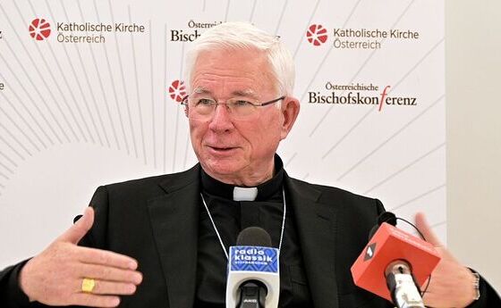 Der Sprecher der Österreichischen Bischofskonferenz Erzbischof Franz Lackner bei der Pressekonferenz in Wien