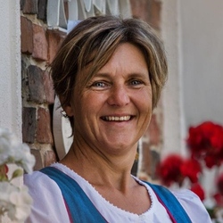 Veronika Messenböck