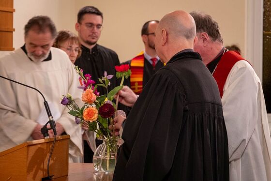 Ein Blumenstrauß als Zeichen der der Vielfalt der christlichen Kirchen.