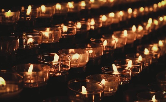 Trauer um Bischof Maximilian Aichern