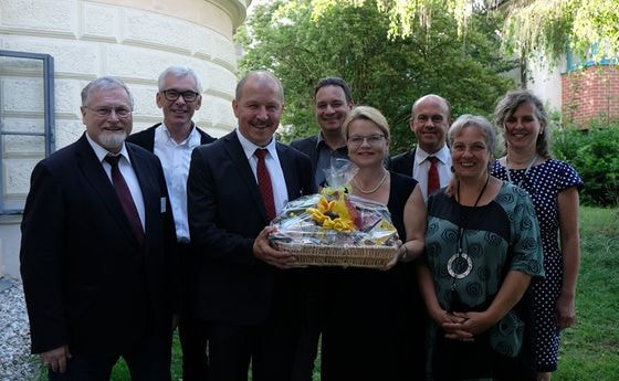 Große Freude über 50 Jahre BEZIEHUNGLEBEN.at beim Team und den Gratulantinnen der Krisen- und TelefonSeelsorge.