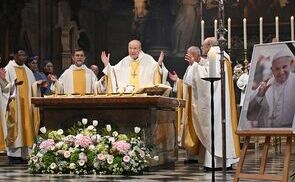Trauergottesdienst für Papst Franziskus im Wiener Stephansdom