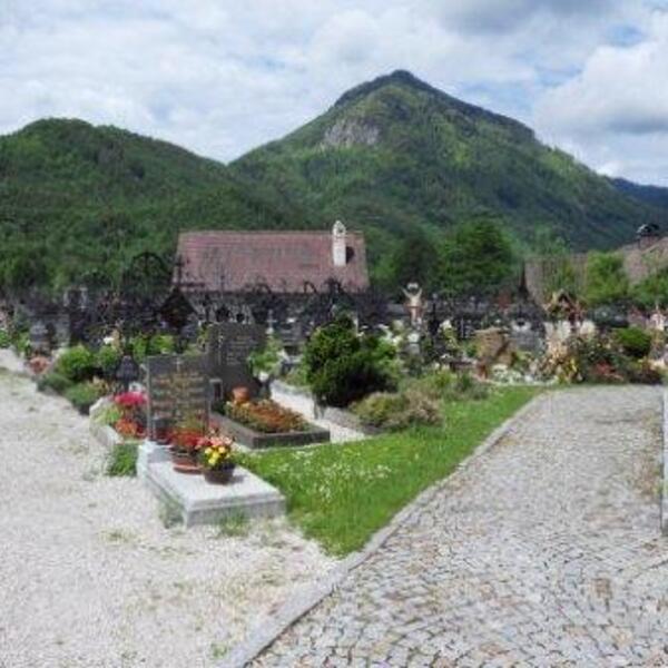 Friedhof / © Pfarrgemeinde Grünau Friedhof