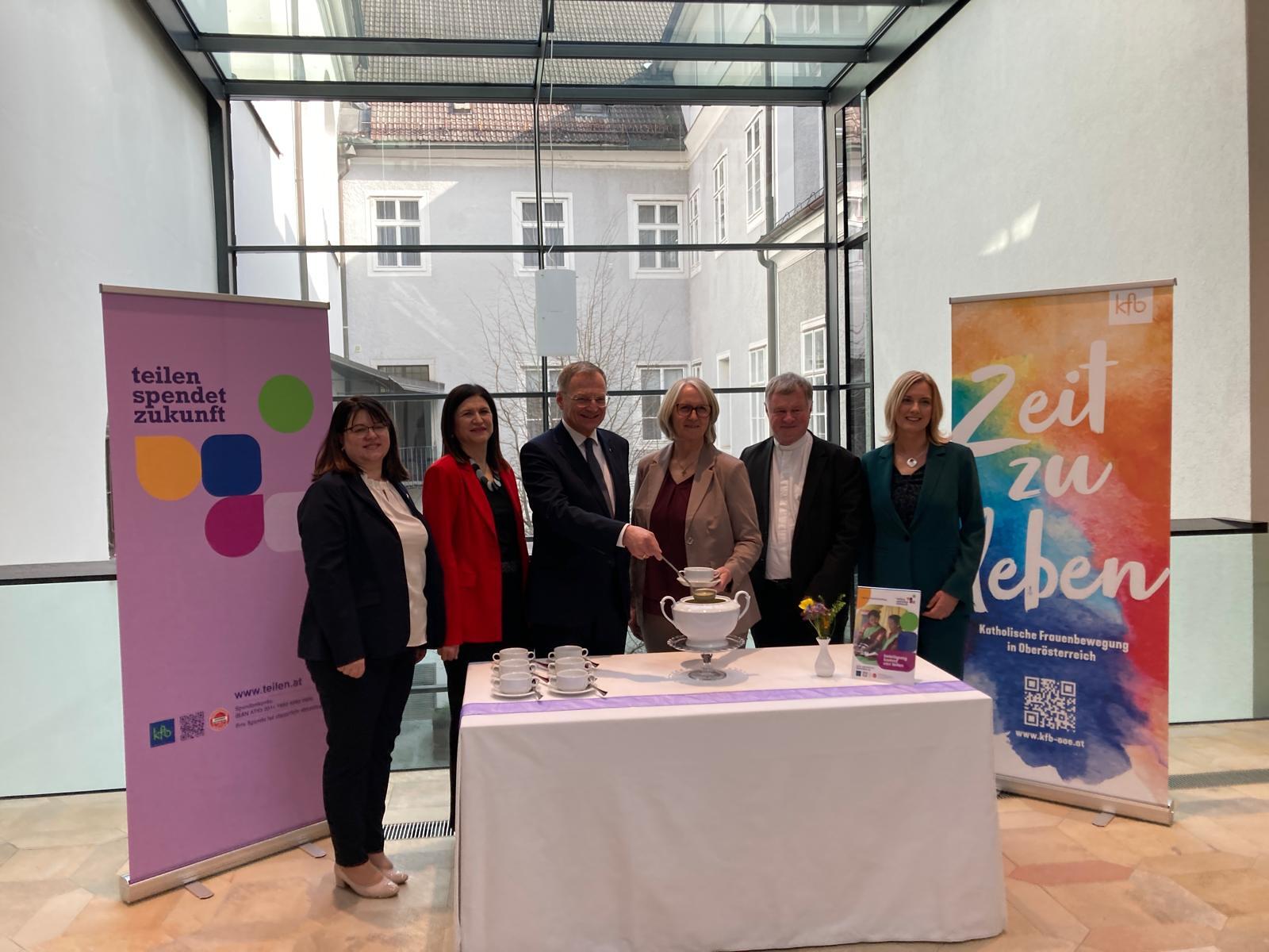 24. Benefizsuppenessen im Linzer Landhaus: „Beteiligung kommt von Teilen“